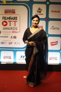 Filmfare OTT Awards 2024 attended by Kareena Kapoor, Meenaskhi Seshadri, Ananya Panday, Priyamani, and Mahira Sharma
