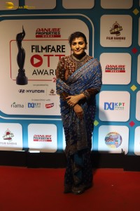 Filmfare OTT Awards 2024 attended by Kareena Kapoor, Meenaskhi Seshadri, Ananya Panday, Priyamani, and Mahira Sharma