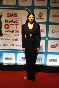 Filmfare OTT Awards 2024 attended by Kareena Kapoor, Meenaskhi Seshadri, Ananya Panday, Priyamani, and Mahira Sharma