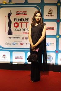 Filmfare OTT Awards 2024 attended by Kareena Kapoor, Meenaskhi Seshadri, Ananya Panday, Priyamani, and Mahira Sharma