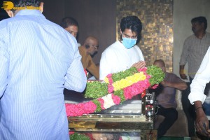 Family and Friends pay last respects to Actor Mahesh Babu’s mother Indira Devi