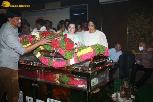Family and Friends pay last respects to Actor Mahesh Babu’s mother Indira Devi