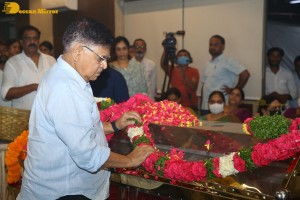 Family and Friends pay last respects to Actor Mahesh Babu’s mother Indira Devi