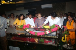Family and Friends pay last respects to Actor Mahesh Babu’s mother Indira Devi