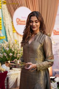 Bombay Times Ganesh Mahotsav attended by Saiee Manjrekar, Abhimanyu Dassani, Madhubala and others