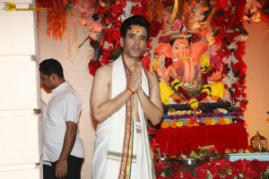 Bollywood actor Tusshar Kapoor celebrates Ganesh Chaturthi on August 27, 2025