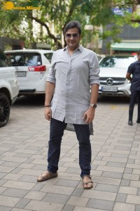 Divya Khosla Kumar, Sara Ali Khan, Sidharth Malhotra and other celebrities offer prayers at T-Series Ganesh