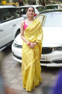 Divya Khosla Kumar, Sara Ali Khan, Sidharth Malhotra and other celebrities offer prayers at T-Series Ganesh