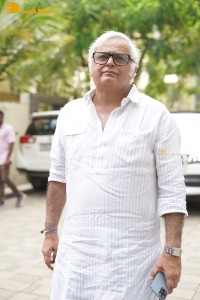 Divya Khosla Kumar, Sara Ali Khan, Sidharth Malhotra and other celebrities offer prayers at T-Series Ganesh