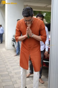 Divya Khosla Kumar, Sara Ali Khan, Sidharth Malhotra and other celebrities offer prayers at T-Series Ganesh