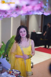 Divya Khosla Kumar, Sara Ali Khan, Sidharth Malhotra and other celebrities offer prayers at T-Series Ganesh