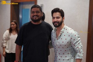 Divya Khosla Kumar, Sara Ali Khan, Sidharth Malhotra and other celebrities offer prayers at T-Series Ganesh