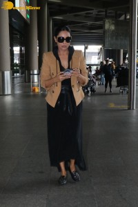 Shah Rukh Khan’s wife Gauri Khan seen at the Mumbai Airport