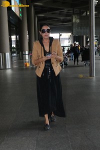 Shah Rukh Khan’s wife Gauri Khan seen at the Mumbai Airport