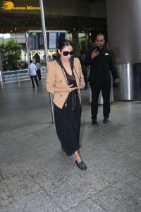 Shah Rukh Khan’s wife Gauri Khan seen at the Mumbai Airport