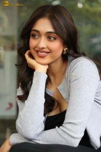 actress Gayatri Bhardwaj sexy photoshoot