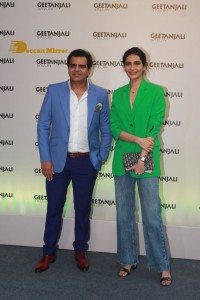 Pictures from Geetanjali Salon Launch - attended by Tanishaa Mukerji, Karishma Tanna, Shibani Dandekar and Other Celebrites