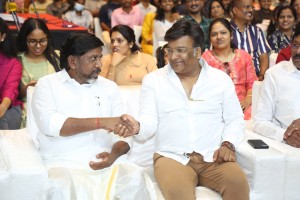 Geethanjali Malli Vachindi Pre-Release Event attended by Anjali, Srinivasa Reddy, and Satyam Rajesh
