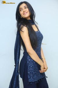 indian actress geethika tiwary photoshoot in a blue dress