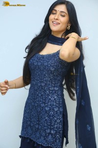 indian actress geethika tiwary photoshoot in a blue dress