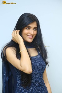 indian actress geethika tiwary photoshoot in a blue dress