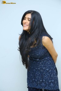 indian actress geethika tiwary photoshoot in a blue dress