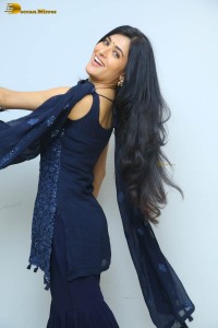 indian actress geethika tiwary photoshoot in a blue dress