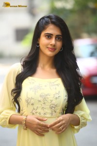 Indian Actress Gehna Sippy in a light yellow dress