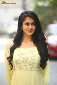 Indian Actress Gehna Sippy in a light yellow dress