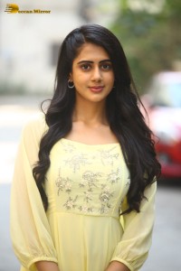 Indian Actress Gehna Sippy in a light yellow dress