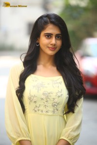 Indian Actress Gehna Sippy in a light yellow dress