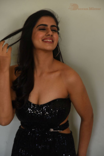 Telugu Actress Gehna Sippy dressed in black