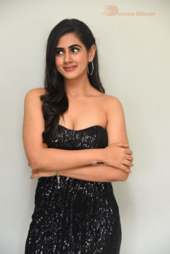 Telugu Actress Gehna Sippy dressed in black