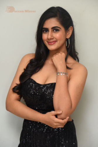 Telugu Actress Gehna Sippy dressed in black