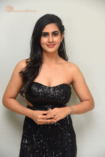 Telugu Actress Gehna Sippy dressed in black