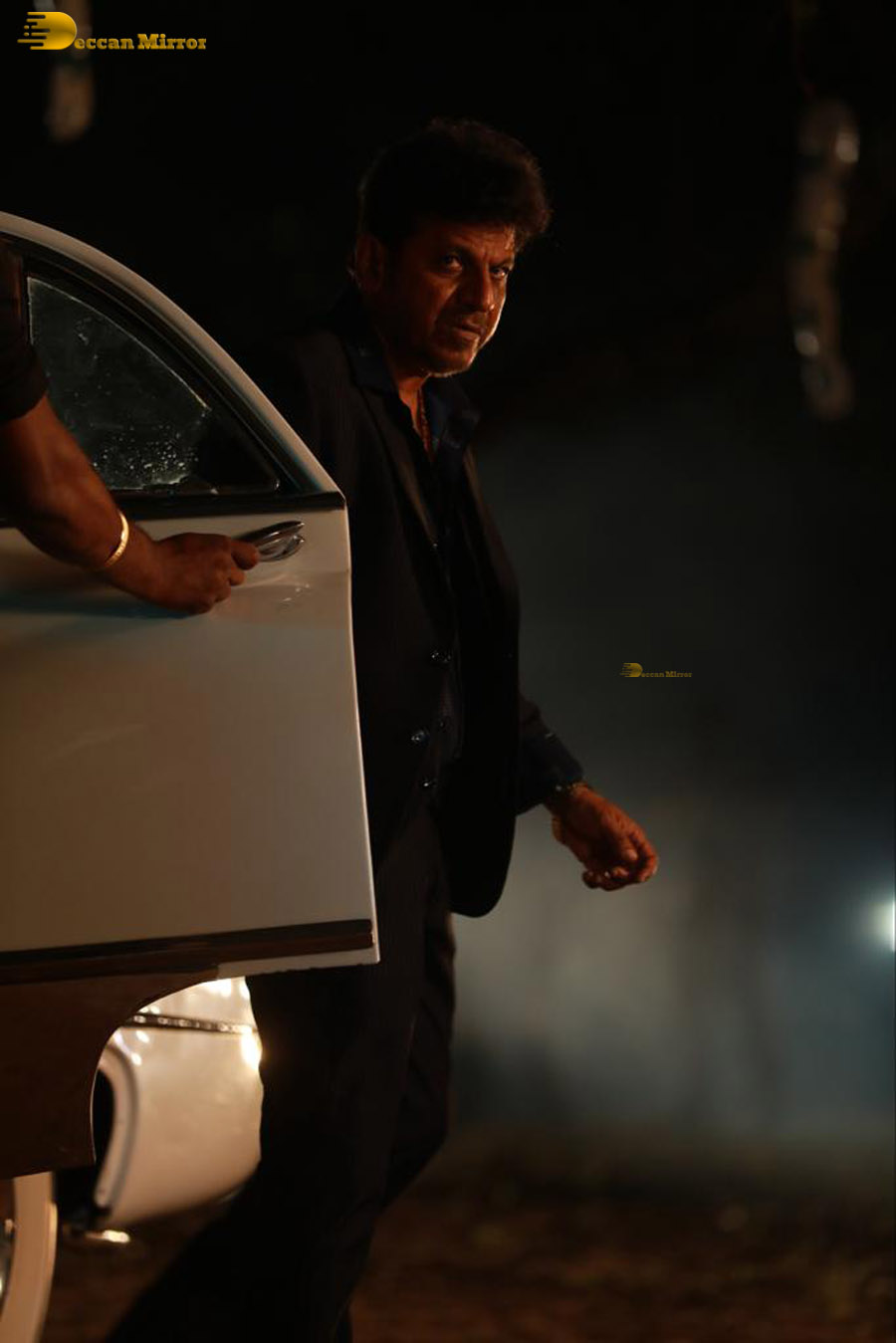 See the latest stills of Shiva Rajkumar from ‘Ghost’ » Deccan Mirror
