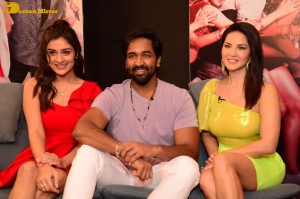 Telugu movie Ginna pre-teaser press meet attended by vishnu manchu and payal rajput and sunny leone