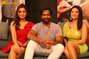 Telugu movie Ginna pre-teaser press meet attended by vishnu manchu and payal rajput and sunny leone