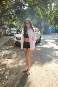 bollywood actress Giorgia Andriani super stylish in shorts and sunglasses