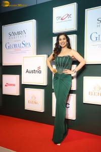 GlobalSpa Awards 2025 attended by Rekha, Sara Ali Khan, Pragya Jaiswal, and others