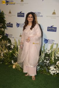 Global Peace Honours 2025 attended by Mukesh and Nita Ambani, Rakul Preet Singh, Ranveer Singh, Isha Koppikar, and others