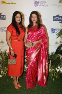 Global Peace Honours 2025 attended by Mukesh and Nita Ambani, Rakul Preet Singh, Ranveer Singh, Isha Koppikar, and others