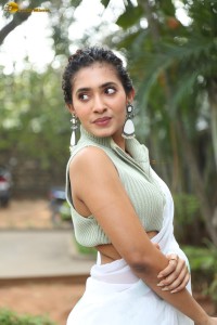 actress Gnaneswari Kandregula photoshoot