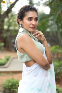 actress Gnaneswari Kandregula photoshoot