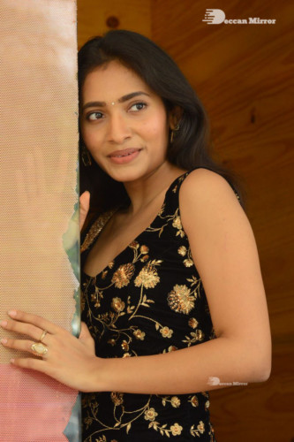 Telugu Actress Gnaneswari Kandregula in a black salwar dress