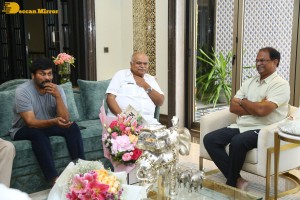 Godfather movie success celebration by Chiranjeevi, Mohan Raja, R B Choudary and Thaman