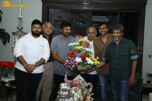 Godfather movie success celebration by Chiranjeevi, Mohan Raja, R B Choudary and Thaman