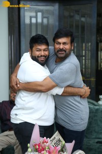 Godfather movie success celebration by Chiranjeevi, Mohan Raja, R B Choudary and Thaman