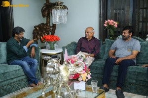 Godfather movie success celebration by Chiranjeevi, Mohan Raja, R B Choudary and Thaman