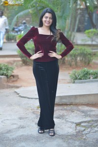 actres goldie nissy photoshoot in a maroon velvet top